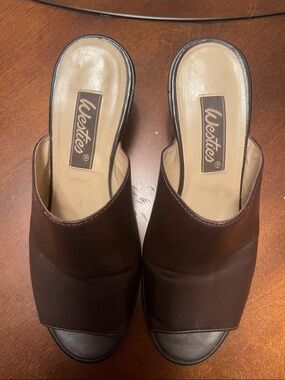 Westies Brown Open-Toe Leather Mules